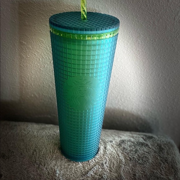 Starbucks Winter 2022 - Mountain Dew Green Grid Tumbler (Cold Cup) - Venti 24 oz - Picture 2 of 2